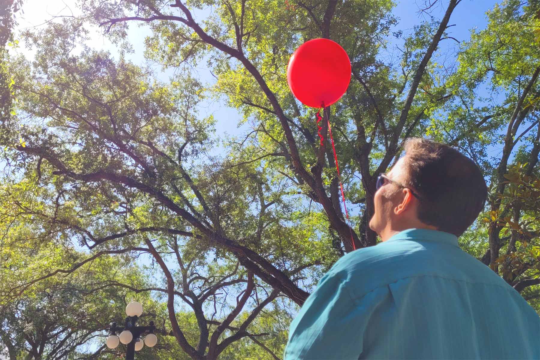 EBT Balloon Promo horiz Ned with balloon